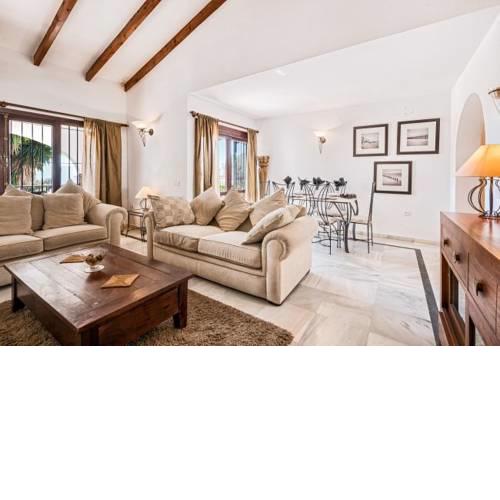 Cabopino Villa Sleeps 6 Pool Air Con WiFi