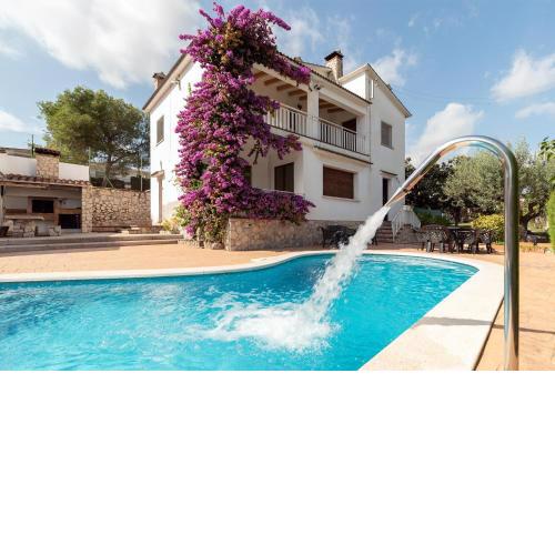 CAL VIVES junto a Sitges