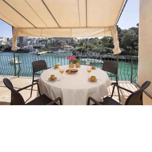 Cala Figuera Villa Sleeps 4