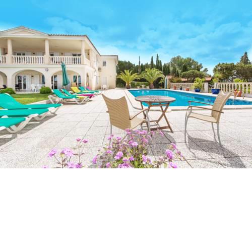 Cala Galdana Villa Sleeps 8 Pool WiFi