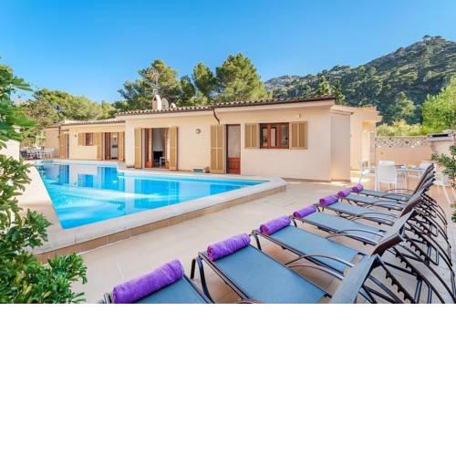Cala San Vicente Villa Sleeps 12 Pool Air Con WiFi