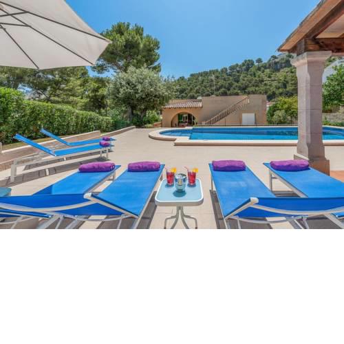 Cala San Vicente Villa Sleeps 6 Pool Air Con WiFi