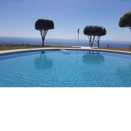 Calahonda nice views with pool!