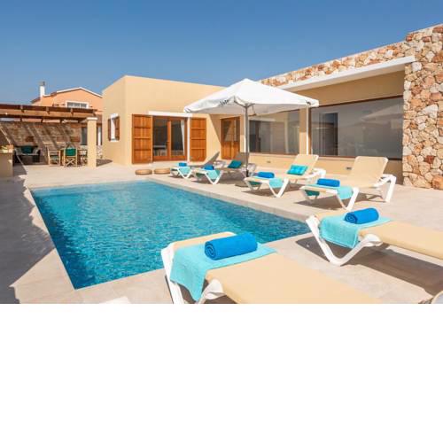Cala'N Blanes Villa Sleeps 6 with Pool and Air Con