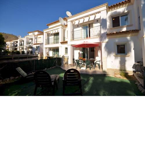 Calanuza 14 Ref 18 bungaló 4y2 pers, 2 dormitorios, 1 baño, aire acondicionado, wifi, piscina, jardin, aparcamiento, 50m de la playa