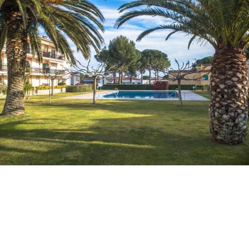 Calella de Palafrugell Apartment Sleeps 2 Pool