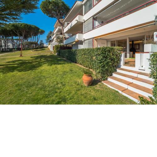 Calella de Palafrugell Apartment Sleeps 4 Pool