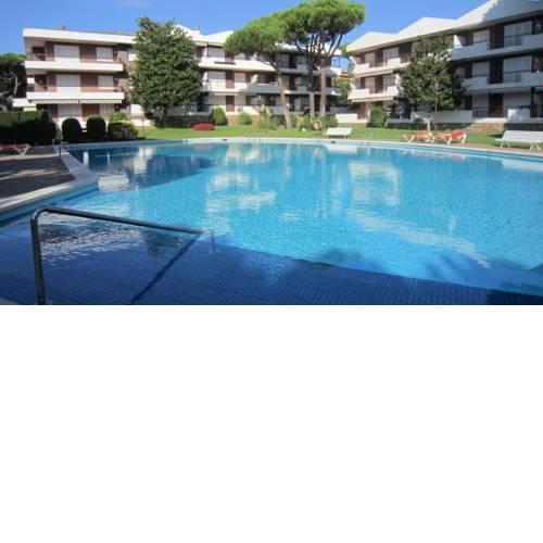 Calella de Palafrugell Apartment Sleeps 4 with Pool
