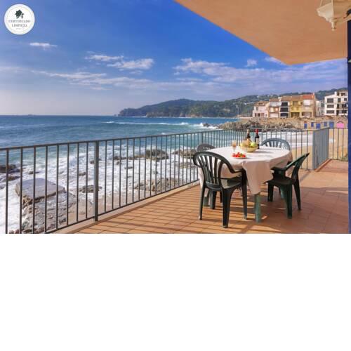 Calella de Palafrugell Apartment Sleeps 5 Air Con