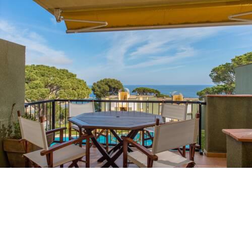 Calella de Palafrugell Apartment Sleeps 5 with Pool
