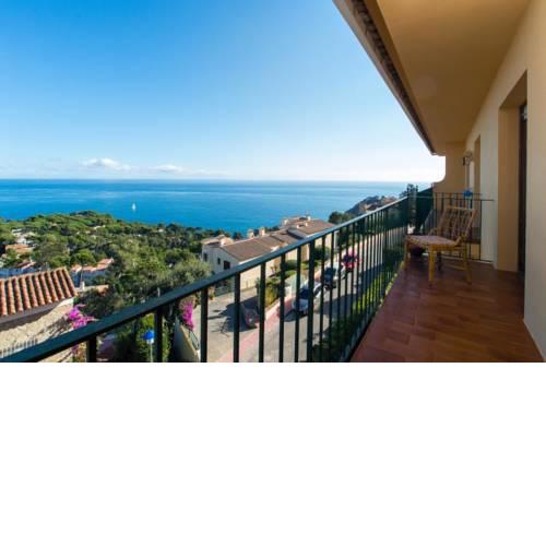 Calella de Palafrugell Apartment Sleeps 6 Pool WiFi