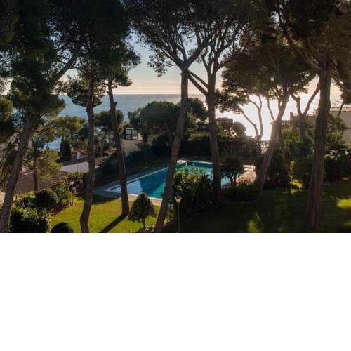 Calella de Palafrugell Apartment Sleeps 6 Pool