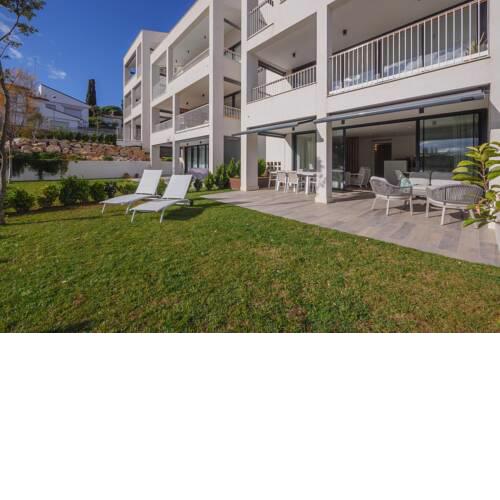 Calella de Palafrugell Apartment Sleeps 6 with Pool Air Con and WiFi