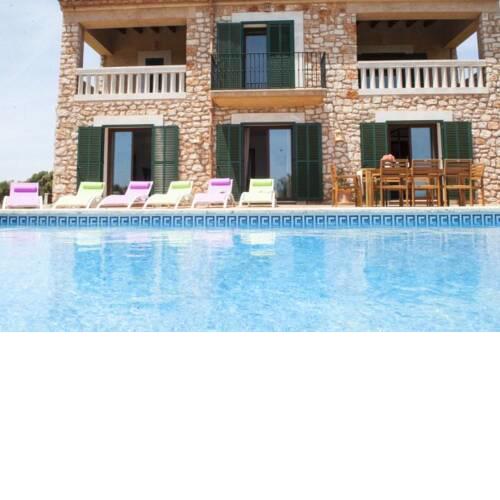 Calonge Villa Sleeps 8 Pool Air Con WiFi