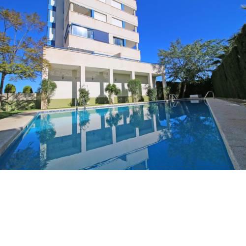 Calpe Apartment Sleeps 7 with Pool Air Con and WiFi