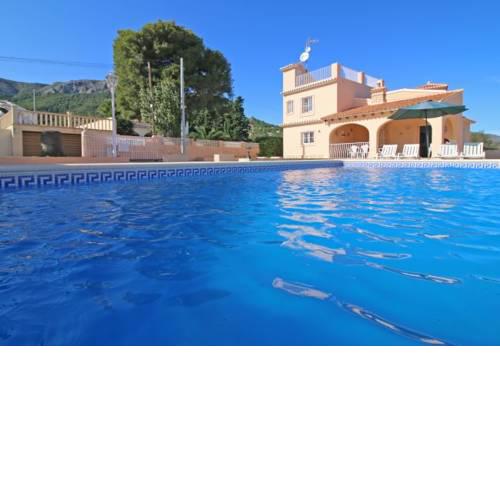 Calpe Villa Sleeps 11 with Pool Air Con and WiFi