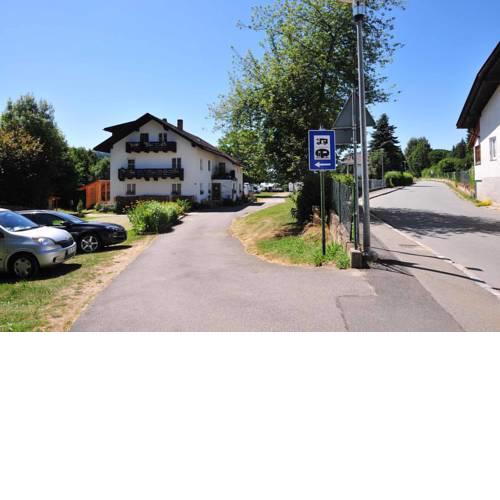 Camping- u. Wohnmobilstellplatz Lam