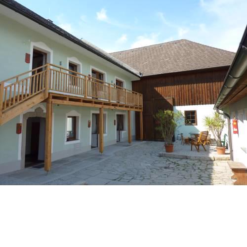 Camping & Pension Au an der Donau