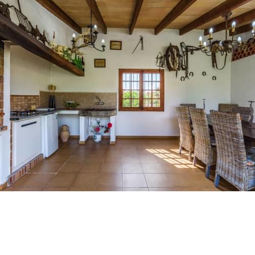 Can Bleo is a great four bedroom Pollensa villa sleeping 7 guests with its own hot-tub pool