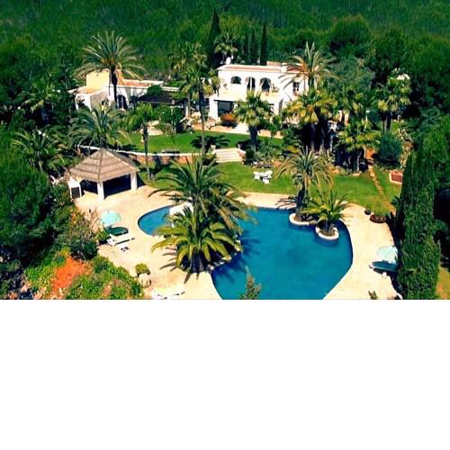 Can Codolar Villa Sleeps 12 Pool Air Con WiFi