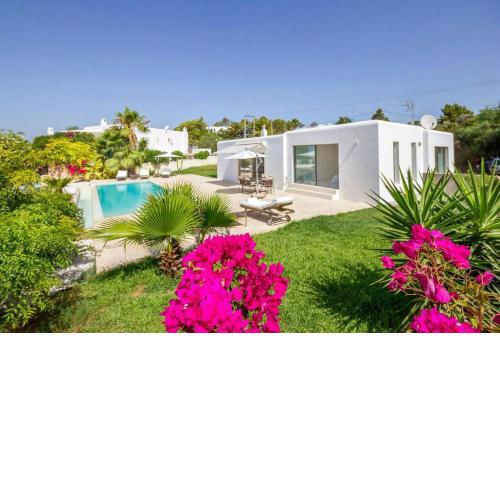 Can German - Minimalistic villa with panoramic sea views and Dalt Vila