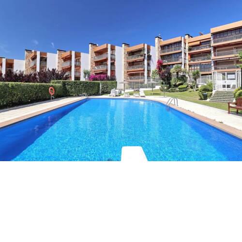 CAN PARAMON-Apartamento con piscina, terraza y parking en Roses