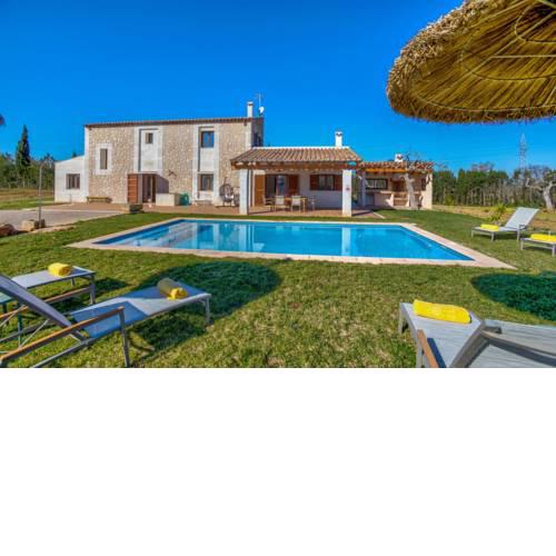 Can Picafort Villa Sleeps 6 Pool WiFi