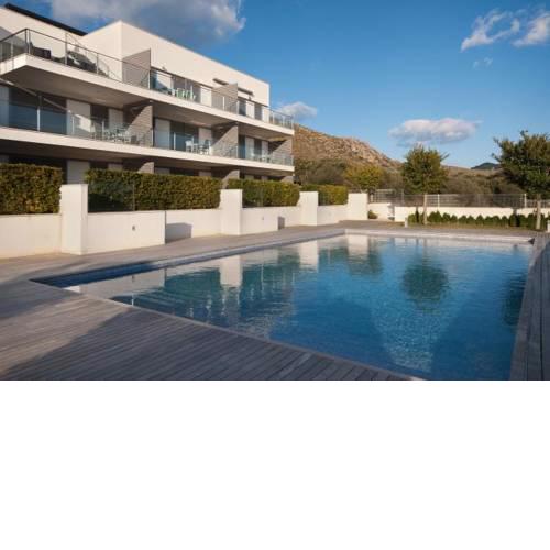 Can Singala Apartment Sleeps 6 with Pool Air Con and WiFi