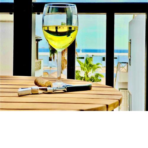 Canaryislandshost l Balcón del Mar Suites
