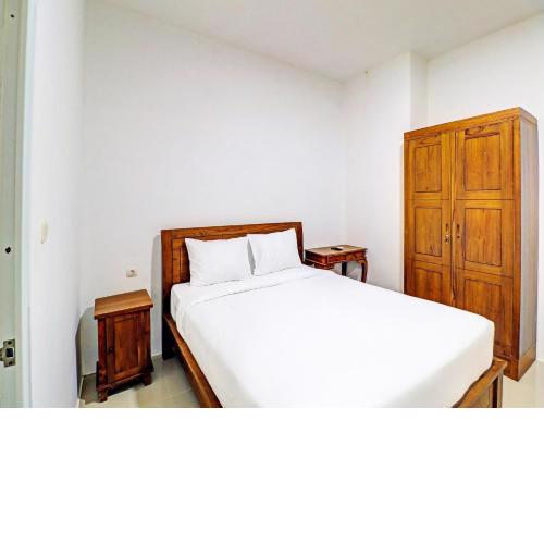 Capital O 92039 Runways House