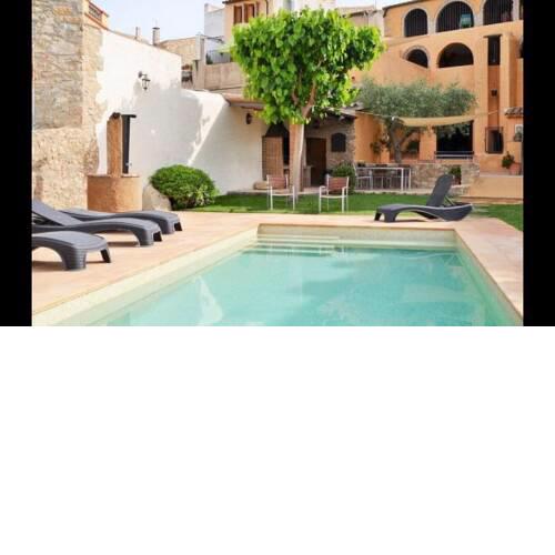 Capmany Apartment Sleeps 5 with Pool and Air Con