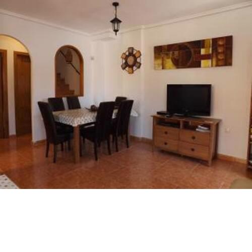 Captivating 3-Bed House in Orihuela