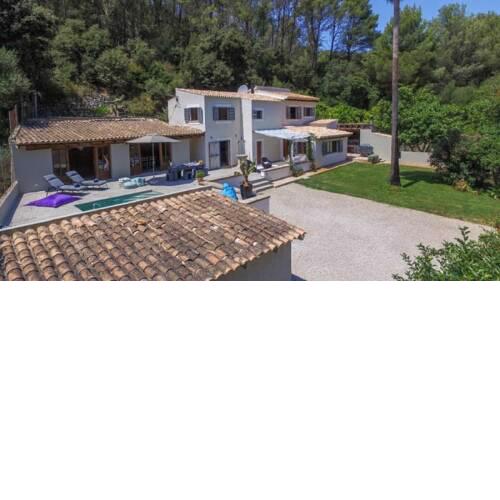 Captivating 4-Bed Villa in Andratx