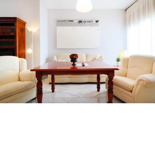 CARDENAL TOLEDO & FREE PARKING