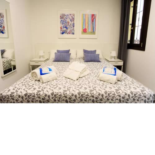 Carretería Center Apartments