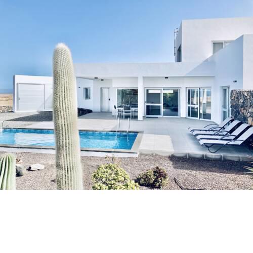 Casa Achaman - Contemporary style villa with outstanding views