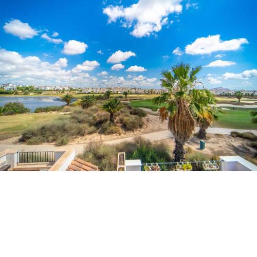 Casa adosada moderna y mejorada en La Torre Resort - LA206LT