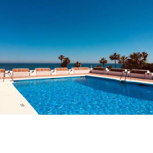 Casa Ambra-Magnificent Beachside Apartment