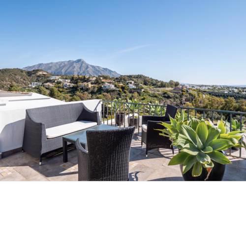 CASA BILGOLA LUXURY 3 BEDROOM HOUSE AT LA QUINTA GOLF COURSE OCEAN and MOUNTAIN VIEW