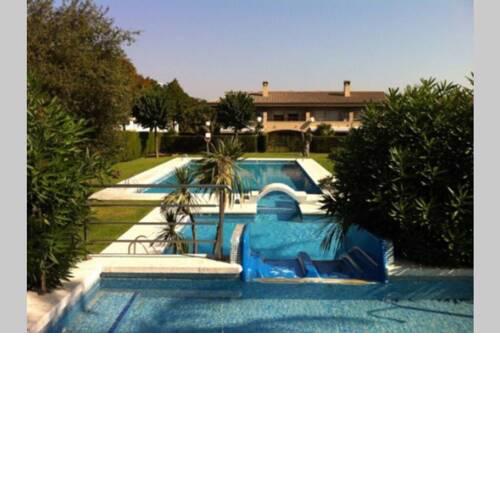 CASA BOBILA DEL MAR 16