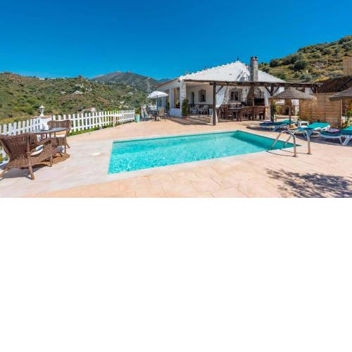 Casa Campo de Ita by Ruralidays