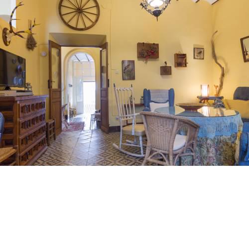 Casa centenaria con encanto