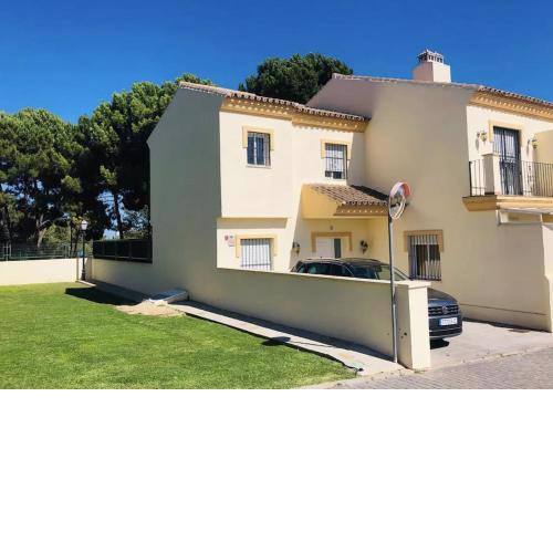 Casa cerca de playa y campos de golf