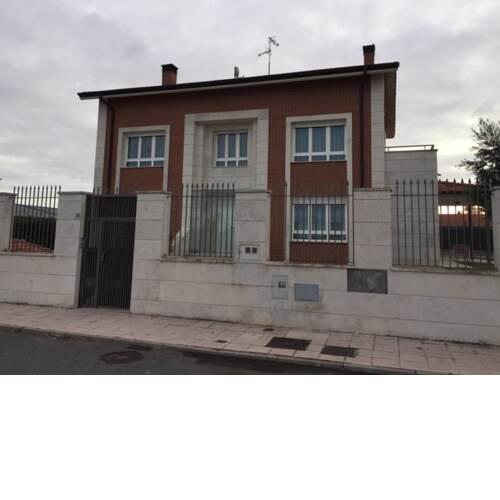 CASA COMPLETA EN ZONA DE BODEGAS RIOJA