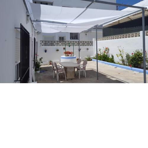 Casa con gran Patio en primera línea de Playa