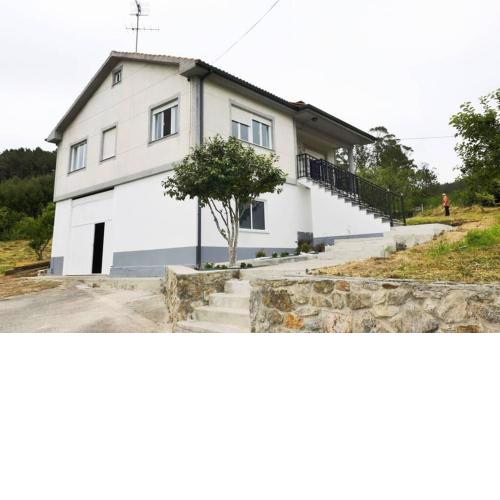 Casa con huerta cerca de Lires