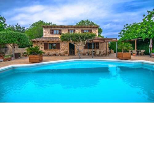 Casa con piscina a 1 km del mar y del pueblo