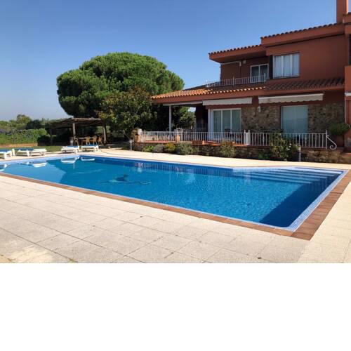 Casa con piscina a 3 KM. de Begur