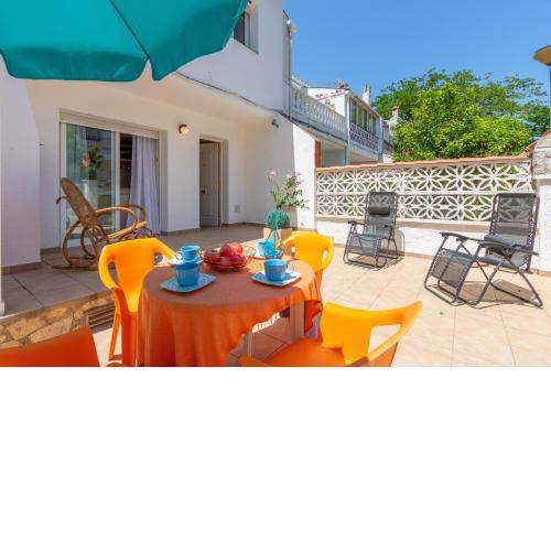 Casa con PISCINA COMUNITARIA a, 6 min PLAYA en coche