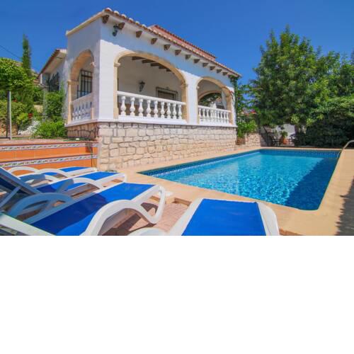 Casa con piscina privada - ESTACION1901